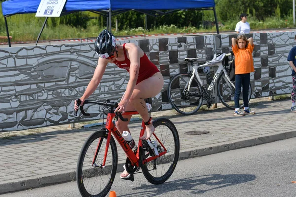 Skopje Macedonia Mayo 2022 Competencia Masiva Triatlón Nuestro País Thletes Fotos De Stock