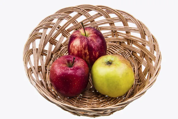 Cam vazo içinde elmalar