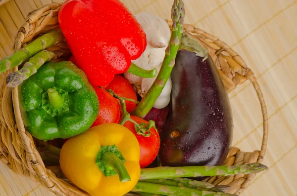 Seasonal organic raw vegetables. — Stock Photo, Image