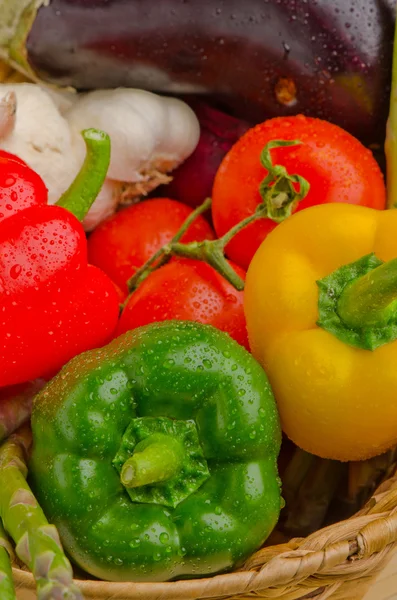 Seasonal organic raw vegetables. — Stock Photo, Image