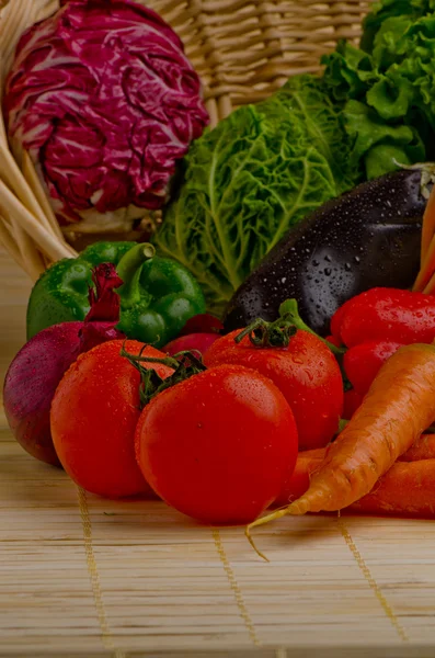 Seasonal organic raw vegetables. — Stock Photo, Image