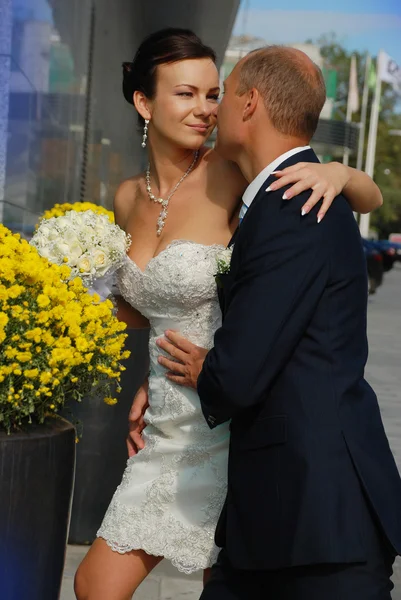 Newlyweds — Stock Photo, Image