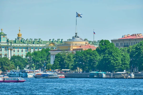 Szentpétervár Oroszország 2021 Június Bolshaya Neva Rakpart Tengerészet — Stock Fotó