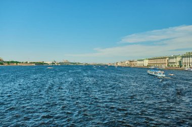 Saint-Petersburg, Rusya - Haziran 07, 2021: Neva Embankment
