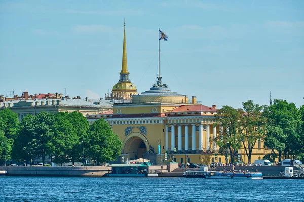 Sankt Petersburg Ryssland Jun 2021 Bolshaya Neva Banken Amiralitet — Stockfoto