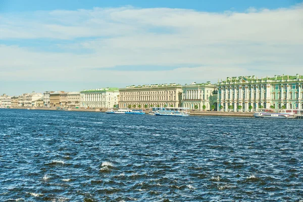 San Petersburgo Rusia Junio 2021 Neva Terraplén Durante Día Durante — Foto de Stock