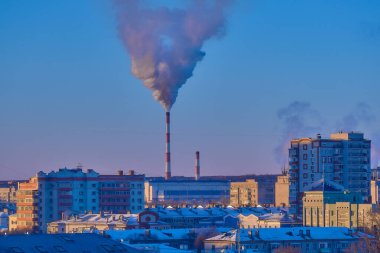 Rusya, Blagoveshchensk, 18 Ocak 2021: Blagoveshchensk şehri kışın yüksek bir yerden görülüyor