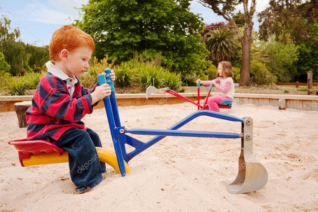 kids sandpit toys
