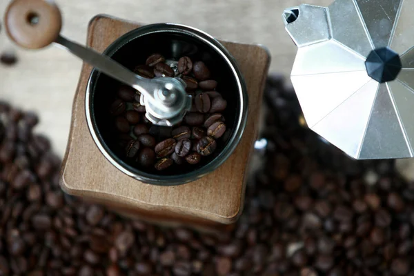 Manuell Kaffekvarn Med Kaffeböna Och Droppflaska Set — Stockfoto