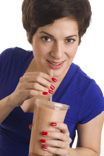 Mulher sorve Smoothie tom de carne — Fotografia de Stock