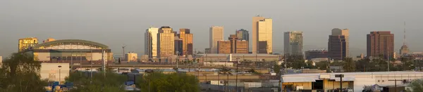 panoramik binaların mimari skyline phoenix arizona gündoğumu fotoğraf