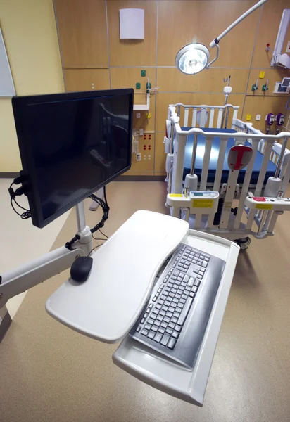 Computer Work Station in Childrens Hospital Medical Recovery Roo — Stock Photo, Image