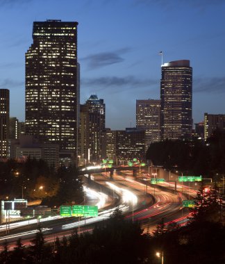 bina şehir şehir seattle washington Interstate 5 gün batımı v