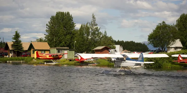 Seaplane Taxis into Lake Hood Ted Stevens National Airport Anchorage — Stock Photo, Image