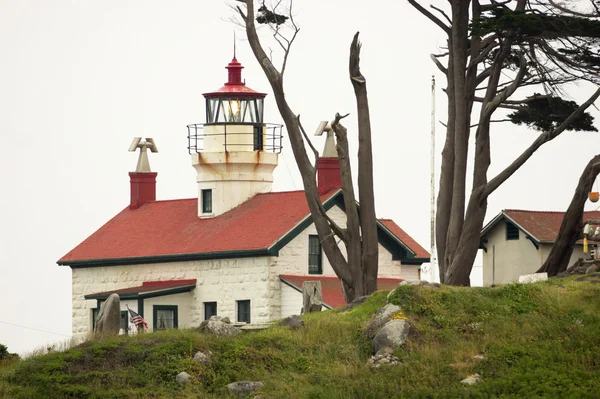 バッテリー ポイント灯台沿岸航海ビーコン クレセント シティ カリフォルニア — ストック写真