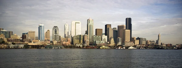 Seattle Downtown Piers Dock Waterfront Elliott Bay Ferry Approach — Stock Photo, Image