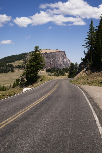 Міцний Орегон два lane шосе американського Західного задній доріг — стокове фото