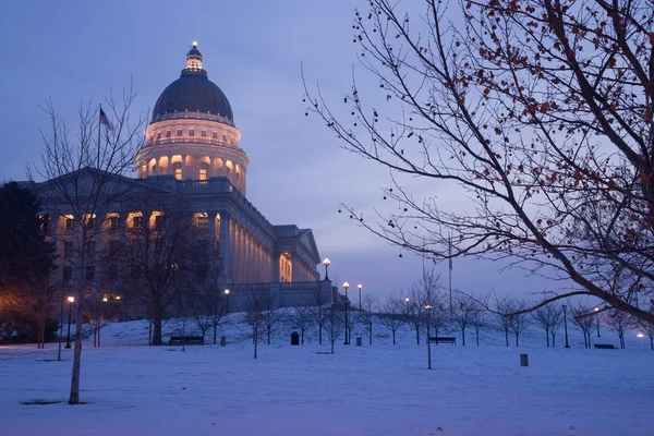 ฤดูหนาว Deep Freeze Sunrise ภูมิทัศน์ Utah รัฐทุนสถาปัตยกรรม — ภาพถ่ายสต็อก