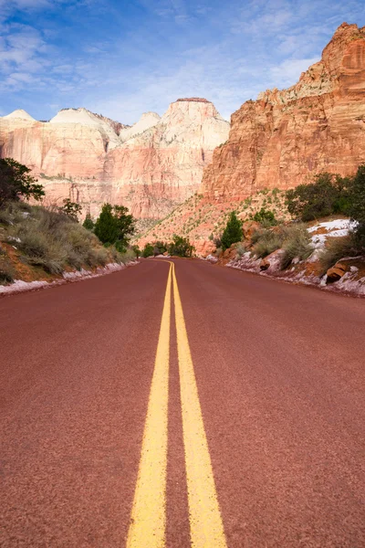 Highway 9 Zion Park Blvd Road Buttes Altar of Sacrifice — Stock Photo, Image