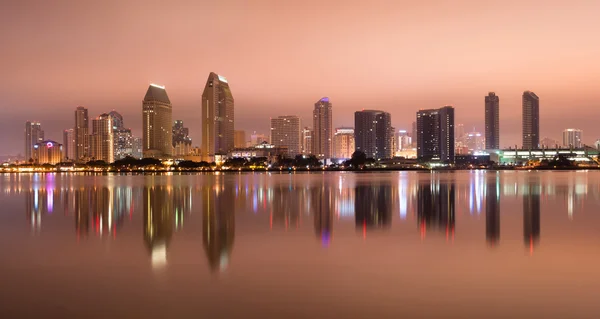 Skyline della città San diego california west coast degli Stati Unitihorizonte de la ciudad de San diego california oeste Costa Estados Unidos — Foto de Stock