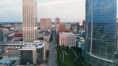Milwaukee Wisconsin Büyük Gölü Michigan Havacılık Merkezi 4K UHD