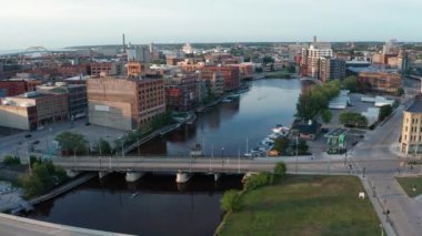 Milwaukee Wisconsin Büyük Gölü Michigan Havacılık Merkezi 4K UHD