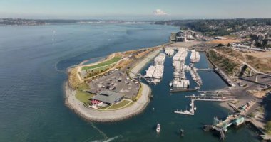Öğleden Sonra Hafif Hava Görüntüsü Tacoma Washington Ruston Yolu ABD Rainier Dağı