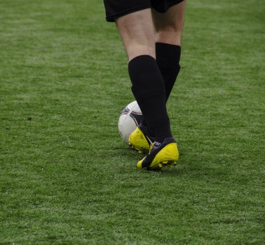 bacaklar topu futbolcu
