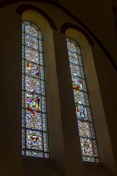 Gebrandschilderd glas koepel kathedraal in Riga — Stockfoto