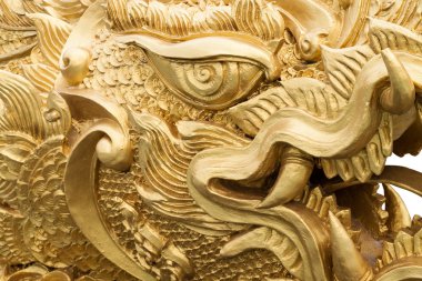 Altın ejderha