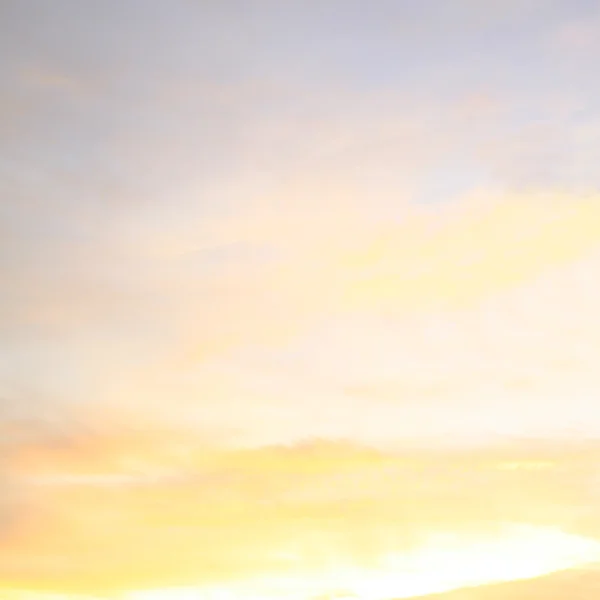 Céu colorido e nascer do sol. Paisagem natural — Fotografia de Stock