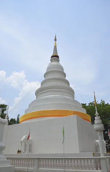 Biała pagoda — Zdjęcie stockowe