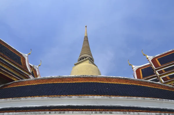 Wat Rajchaborpith Temple in bangkok thailand — Stock Photo, Image