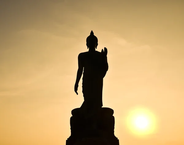 Silhouette della statua buddha — Foto Stock