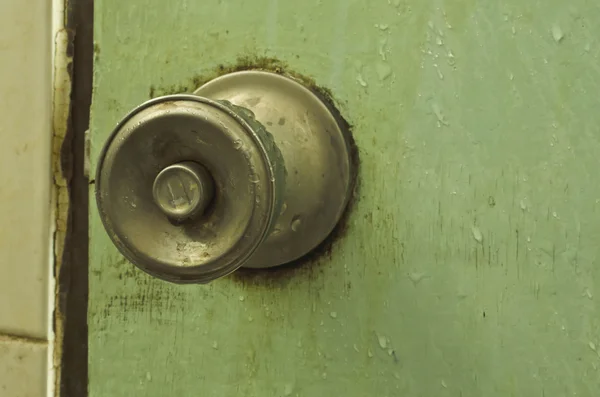 Old door handle and water drop — Stock Photo, Image