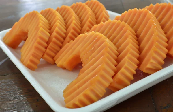 Slices of papaya — Stock Photo, Image