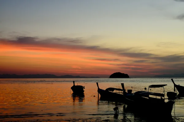 Koh lipe ada güneş doğarken — Stok fotoğraf