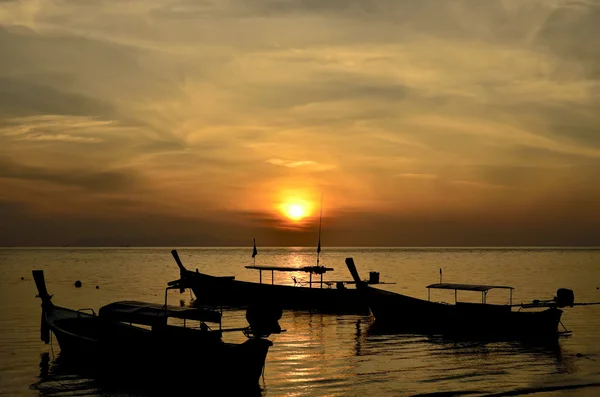 Koh lipe ada güneş doğarken — Stok fotoğraf