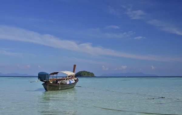 Thai longtail boat in the sea — Stock Photo, Image