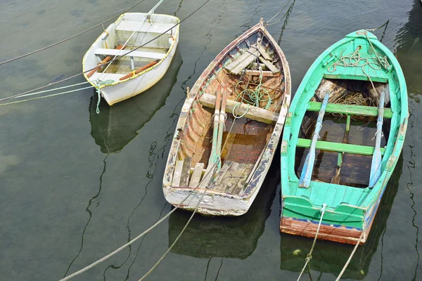 Antiguo bote de remos colorido — Foto de Stock