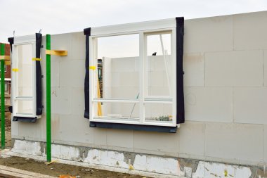 kumtaşı tuğla ile yeni evler inşa