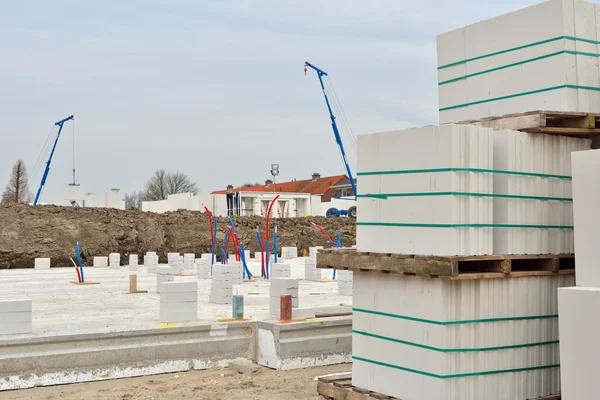 Budowa nowych domów z cegły z piaskowca — Zdjęcie stockowe