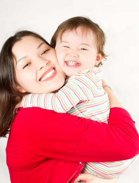 mutlu anne ve bebek kız sarılma ve laughing.the kavram çocukluk ve f
