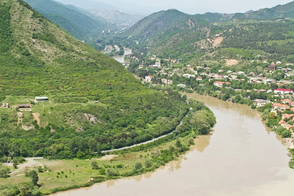 Panoramiczny widok z twierdzy narikala tbilisi, zobacz do zabytkowej części — Zdjęcie stockowe