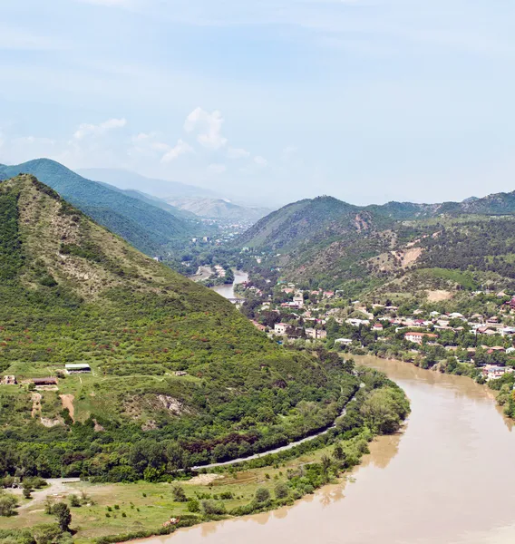 Panoramik manzaralı tarihi kısmına narikala kale Tiflis görüntülemek — Stok fotoğraf