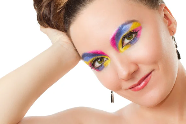 Detailní portrét mladé ženy s světlé večerní make-up, izolovaných na — Stock fotografie