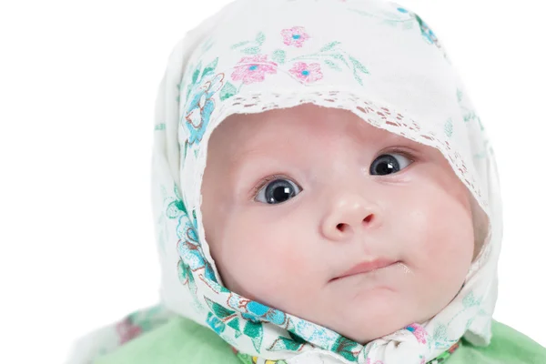 Primo piano di carina bambina isolata su sfondo bianco. Usalo per un bambino, genitorialità o concetto di amore — Foto Stock