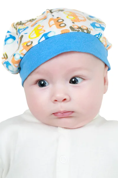 Retrato de menina com olhos azuis isolados no fundo branco. Use-o para um conceito de criança, parentalidade ou amor — Fotografia de Stock