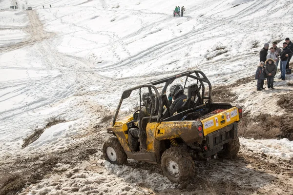 Almaty, Kazakhstan - February 21, 2013. Off-road racing on jeeps, Car competition, ATV. — Stock Photo, Image