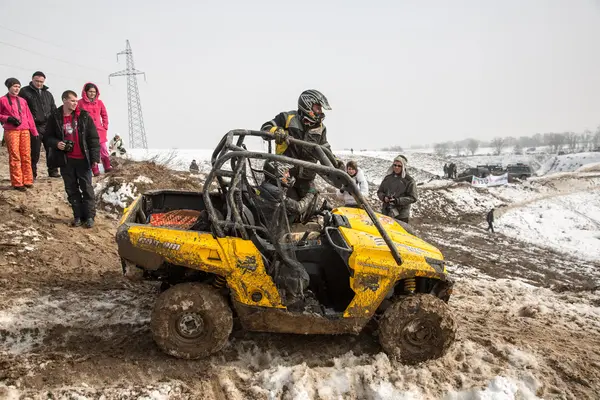 Almaty, Kazakhstan - February 21, 2013. Off-road racing on jeeps, Car competition, ATV. — Stock Photo, Image